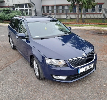 Skoda Octavia cena 42900 przebieg: 111111, rok produkcji 2015 z Warszawa małe 154